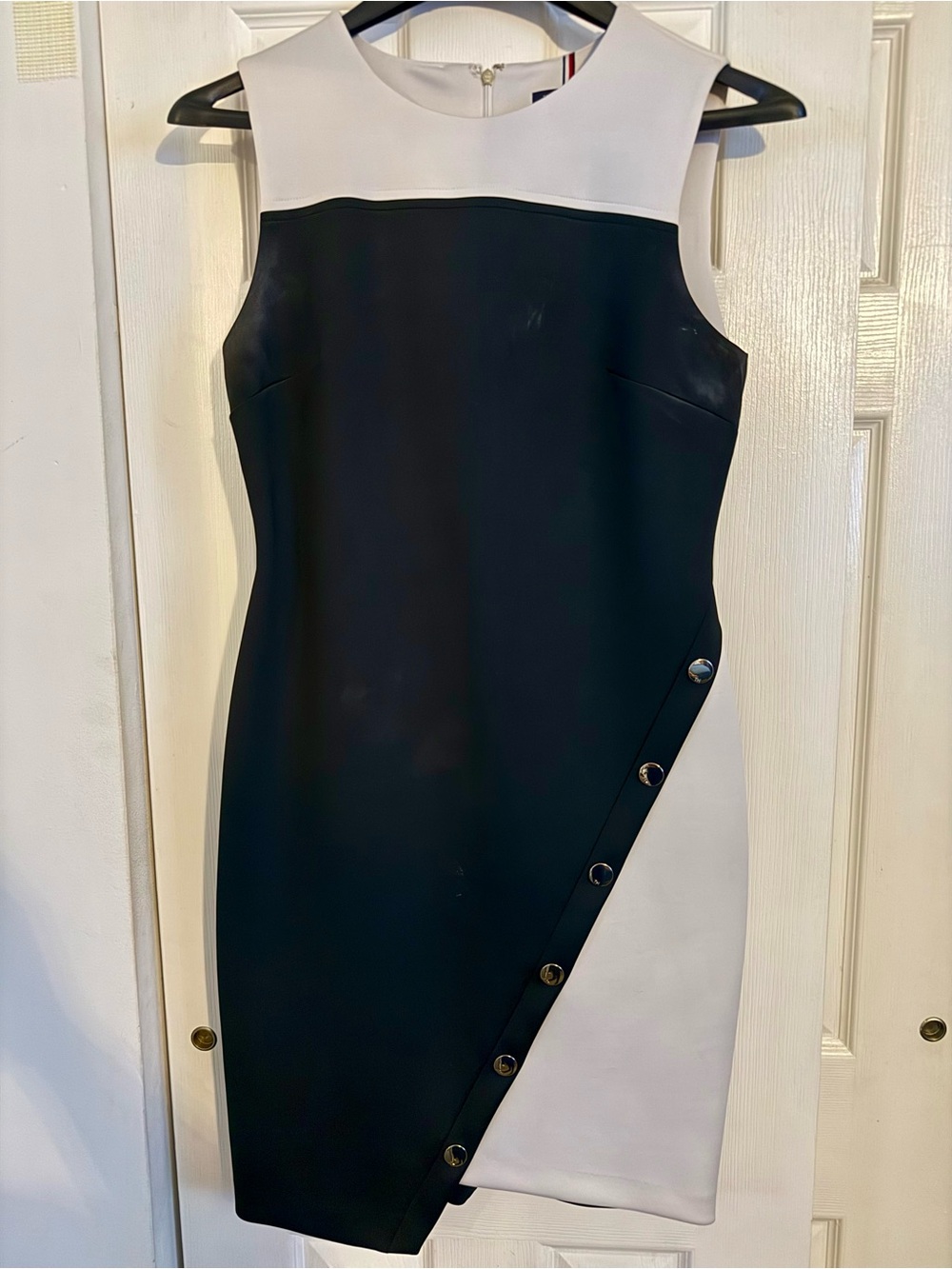 Tommy Hilfiger Black and White Colorblock Sheath Dress